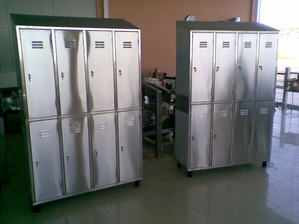 Photo LOCKERS WITH 8 COMPARTMENTS  

